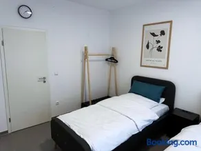 ProStays Apartment in Mönchengladbach - 1 Schlafzimmer - 2 Betten - Image 2