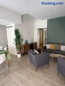 Le Vieux Fenil - Image 1