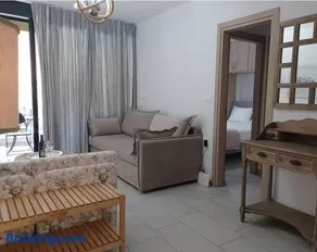Melivia Luxury Suite - Image 2