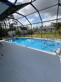 Tranquil 3 Bedroom Ocean Vibes Retreat with pool - Image 1