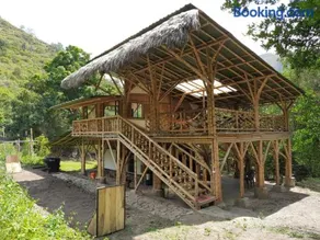 Colibamboo Ecolodge Biocasa artesanal rodeada de naturaleza con jaccuzi y mucho más - Image 2