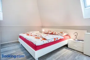 Alpen Living - 2 Stock - Image 3