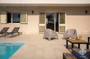 Villa Sunset Escape - Country Paradise with Pool - Image 3