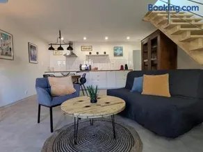 Studio rénové avec mezzanine au cœur de Bourbon-l'Archambault - Image 4