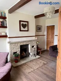 Pilgrims Rest with Annexe - Image 1