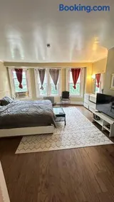 PRIVATE ROOM orange nj - Image 1