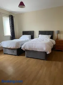 Breesy Centre Apartment - Image 3