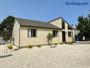 Affordable 3 Bedroom Easy On And Off The Island - Image 1