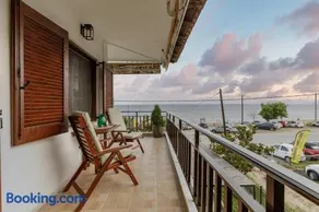 Azure Breeze - Coastal Chic Getaway by the Sea - Image 2