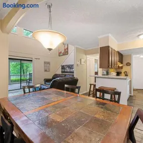 Hidden Gem - Lakefront Home with Private Boat Ramp - Image 3