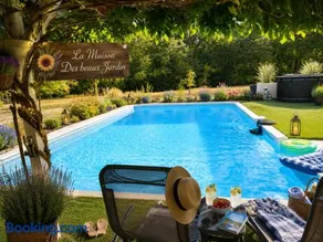 La Maison Des Beaux Jardin - Image 1