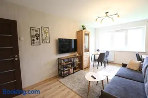 Modern 2 Rooms Apartment - Image 3
