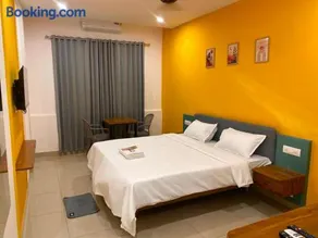 Cozy Rooms & Dormitory - Image 1