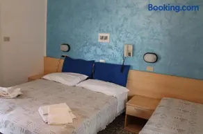 Hotel Loretta - Image 4