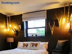 Casa Rosa Cheltenham - luxury unit, free parking - 5 star - Image 4