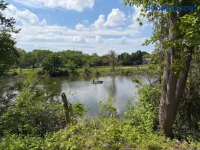 Racine Canal Retreat Near Lake Michigan - Image 4