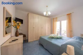 Beauty House - Image 2