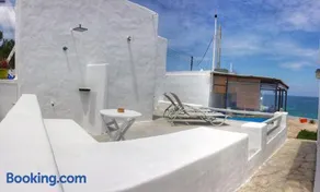 Traditional House by the Sea - Image 3