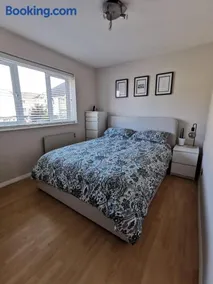 Apartment by the Beach - Image 5