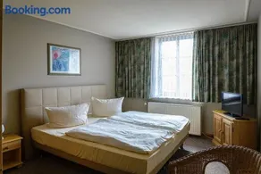 Ostseehotel Neubukow - Image 3