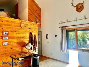 Private Cabin Getaway - Image 1