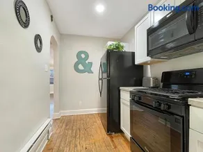 Fun & Charming 1BR Apt near Drake - Image 1