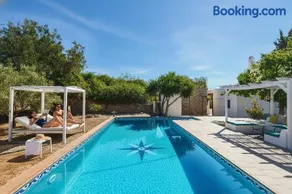 8 Guests Large Villa near Bossa Beaches & Airport - Image 2