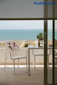 Almar Suites Daimús - Image 1