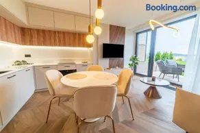Lake Rental Pratum 24 - Image 2