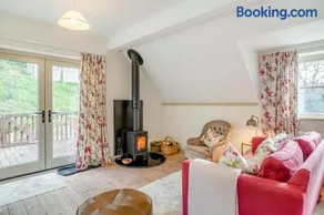 2 Bed in Longhope oc-n34144 - Image 4