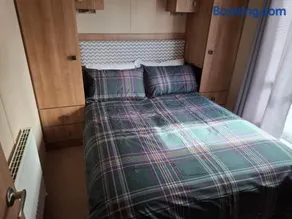 J&A's peaceful retreat on Tattershall lakes - Image 4
