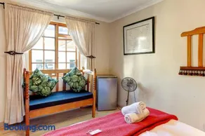 Penguin - Double En-Suite Studio - Image 5