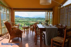 Villa panoramica con Jacuzzi privata tra Firenze & Lucca ,3 camere, 4 bagni - Image 1