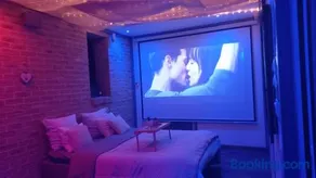 Fraisier, love room Valenciennes avec Jacuzzi privatif - Image 3