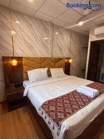 Shiv Ganga & Pyass Restaurant - Image 3