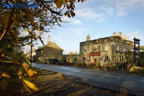 Norfolk Arms Hotel, Ringinglow - Image 3