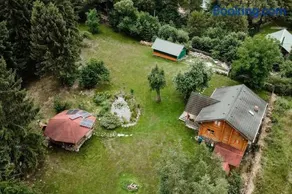 Traditional wooden cottage - Image 1
