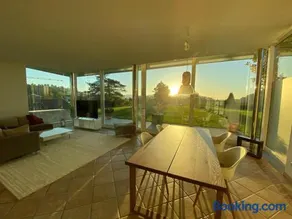 Exklusive Mini-Villa mit viel Platz - Image 1