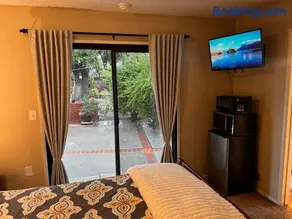 Private Guest Room - Image 4