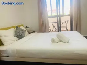 London Guest House - Image 2