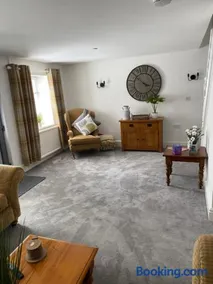 The Cottage - Image 2