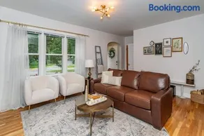 3 bed 2 bath-Walk to Jack Trice Stadium - Image 4