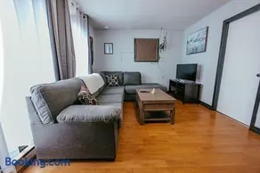Pet-Friendly Invermere Home with Firepit by StayIn - Image 3