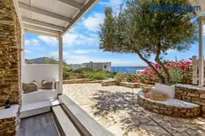 Salty Wind Antiparos Apartments and Studios - Image 1