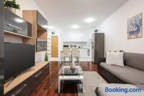 Viola Apartment - free parking and balcony - Image 3