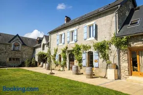 Pyreneasy 3 Gites, 8 bedrooms for a large group - Image 1