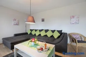 Appartamento adatto alle famiglie con giardino e griglia | Vista sul giardino - Image 1