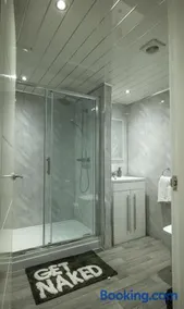 Double story Suite in Rochdale - Image 1