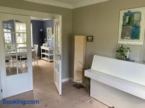 Private country side apartment - Image 5