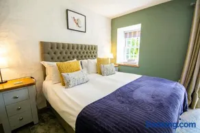 Coach House - Image 3